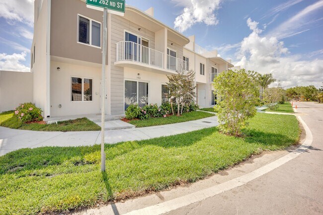 Building Photo - 13804 SW 262nd St