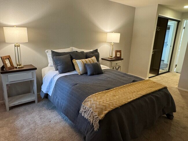 Building Photo - 8407 18th Ave W