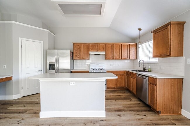 Building Photo - 5928 Lomita Verde Cir