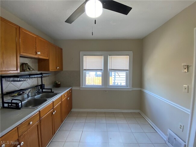 Building Photo - 3406 W 94th St