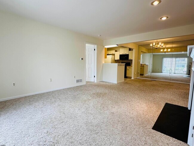 Building Photo - 550 Central Ave