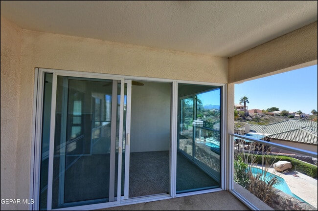 Building Photo - 6123 La Posta Dr