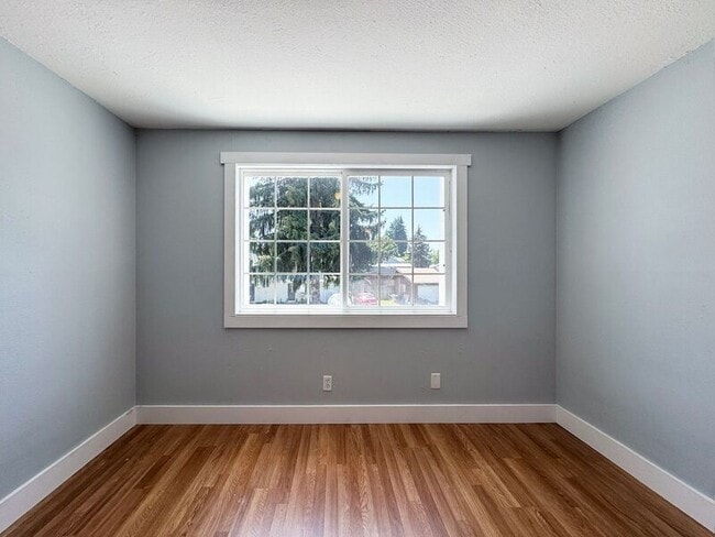 Building Photo - 519 Cinderella Loop