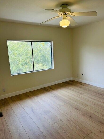 Building Photo - 5477 Nestle Ave