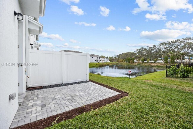 Building Photo - 2880 SE Federal Hwy