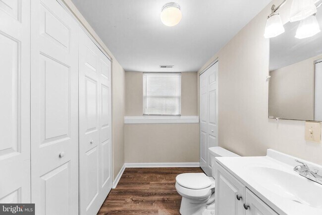 Building Photo - 3604 Cox Ct