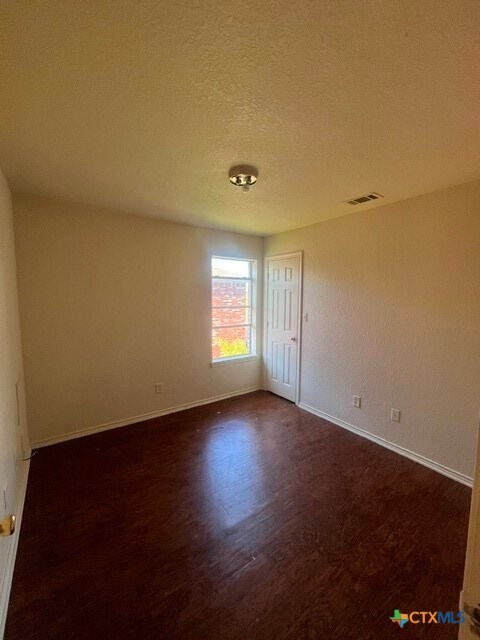 Building Photo - 2802 Cantabrian Dr