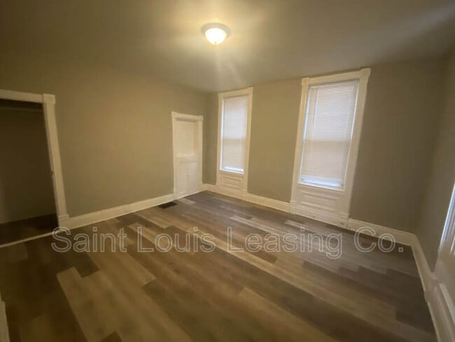 Building Photo - 6163 Gambleton Pl