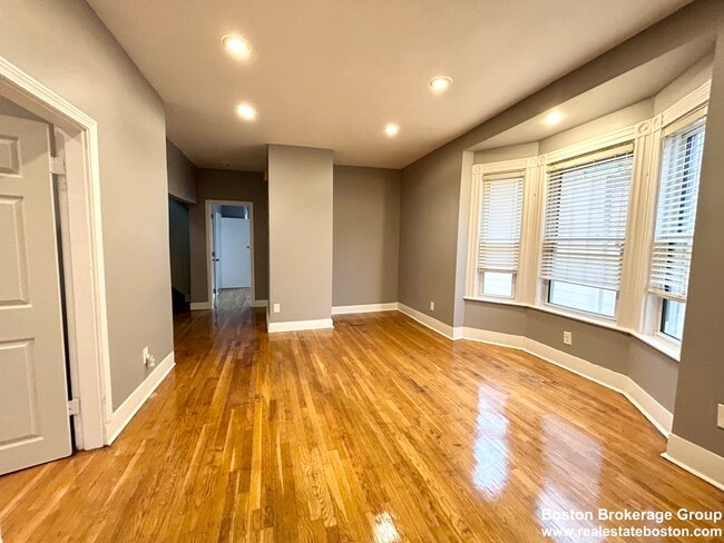 Building Photo - 14 Batchelder St