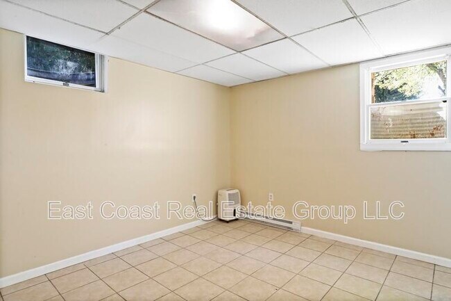 Building Photo - 2068C Virts Ln
