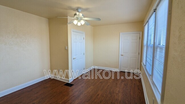 Building Photo - 1401 Nobles Ln