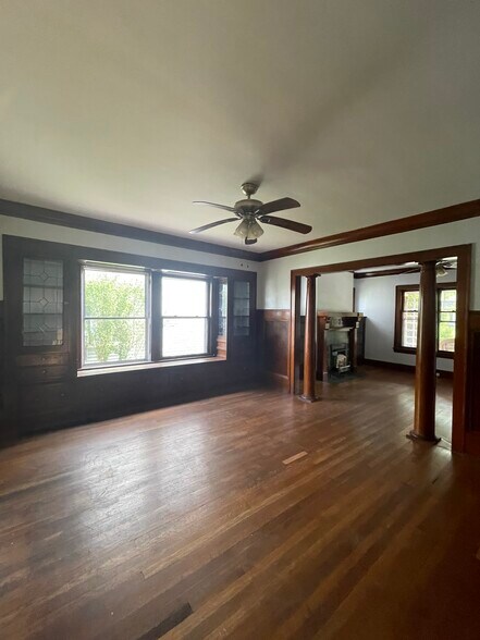 Dinning room - 2654 E 130th St