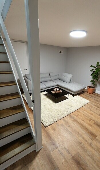 Building Photo - 5317 Shiloh Dr