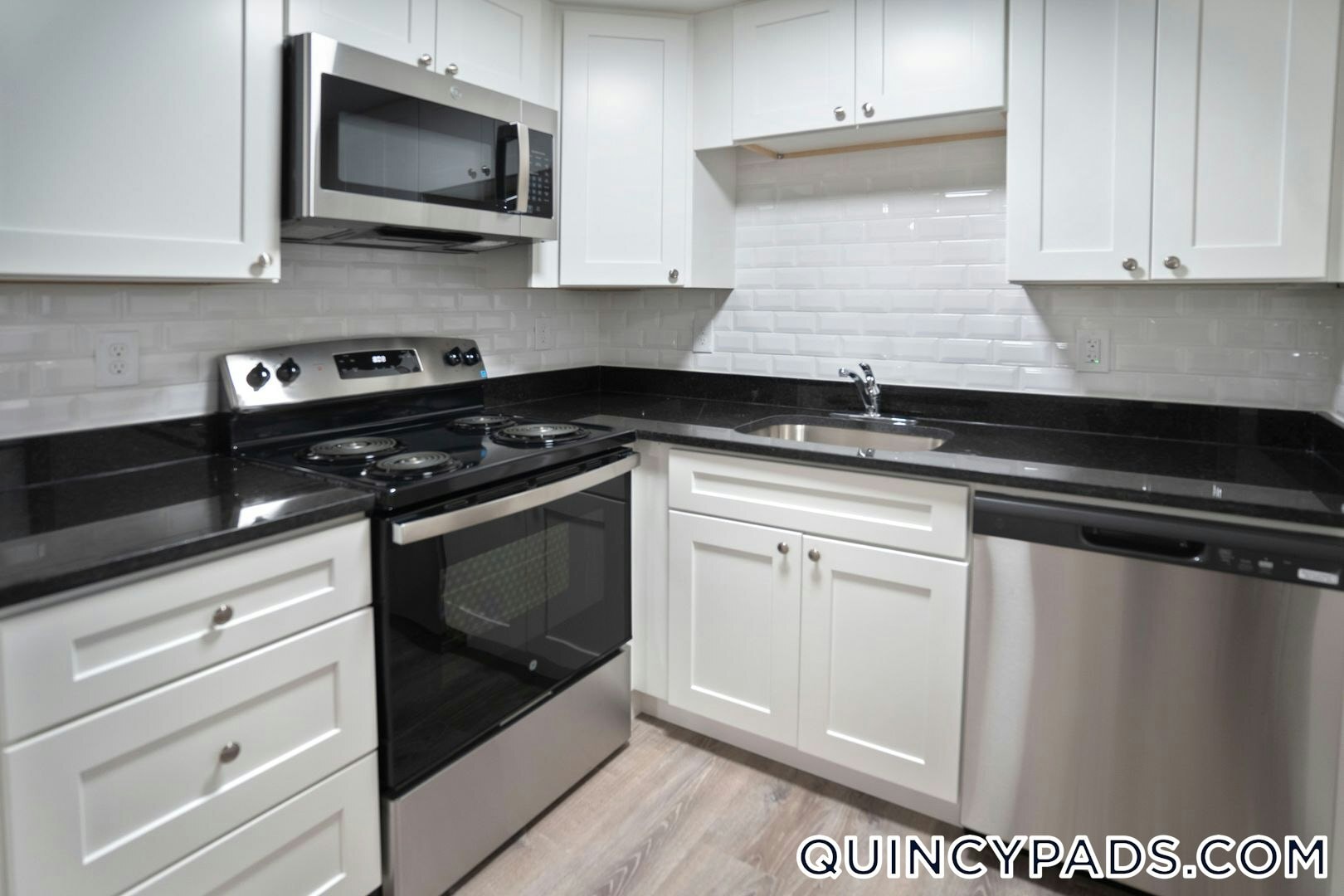 Building Photo - 22 Presidential Dr