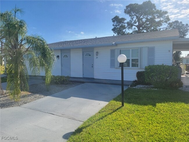Primary Photo - 21 Dawn Flower Cir