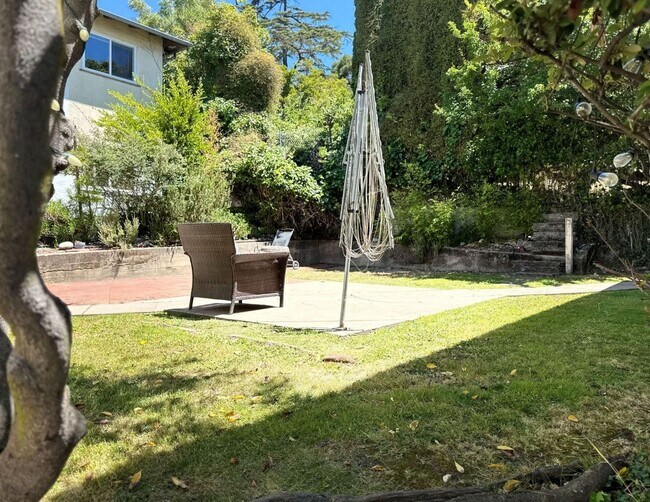 Building Photo - This is a Berkeley Lifestyle. | 3BR | 1.5BA | 1,450 SF | Just Steps from Campus