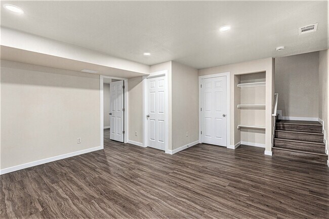 Building Photo - 2151 18th Ave Ct