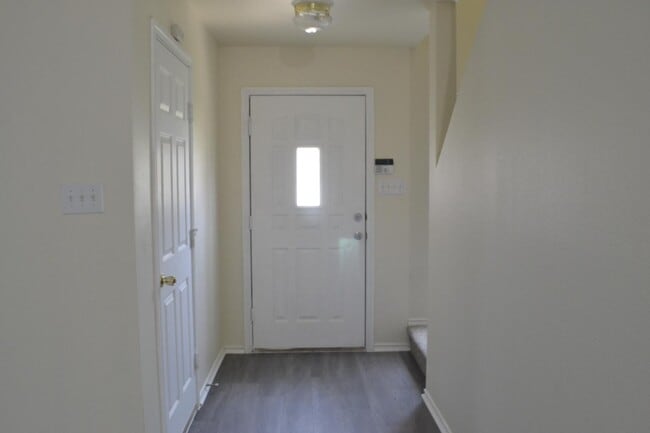 Building Photo - 222 Cedron Chase