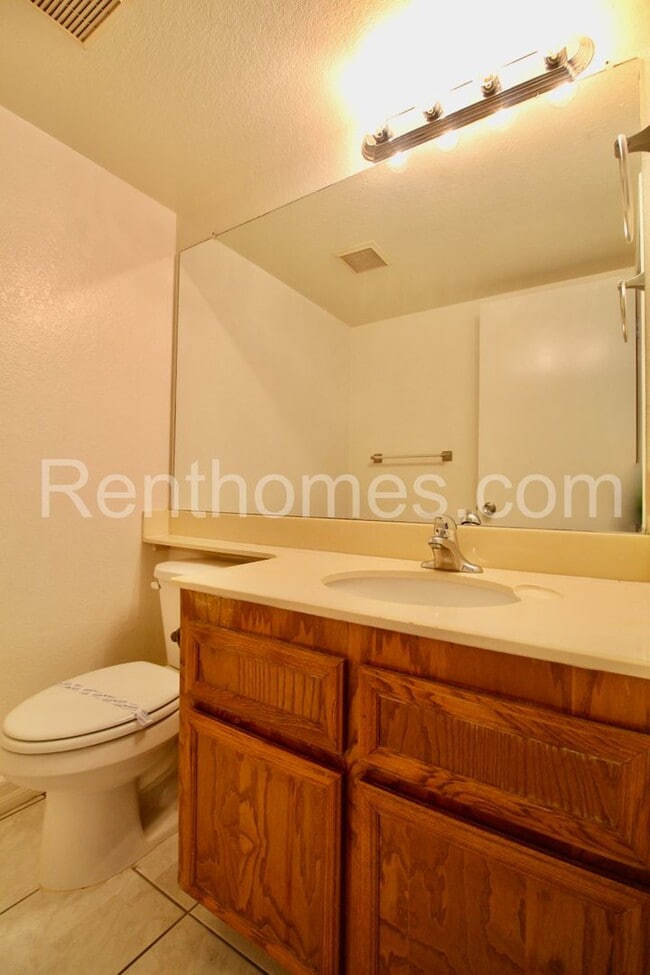Building Photo - 10808 Red Fern Cir