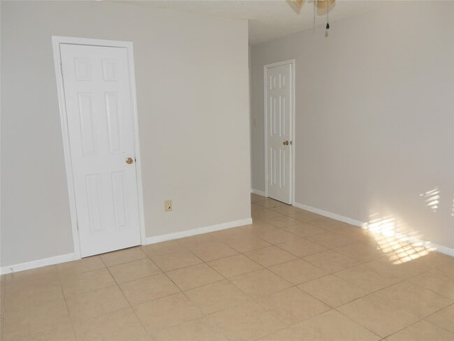 Building Photo - 11823 Carvel Ln