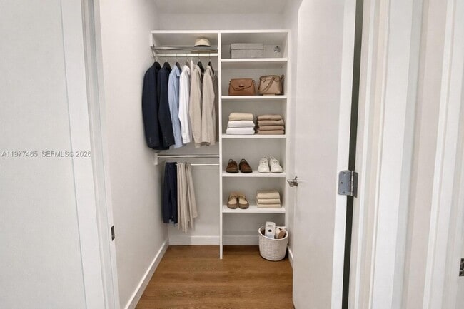 Building Photo - 1950 Fletcher St