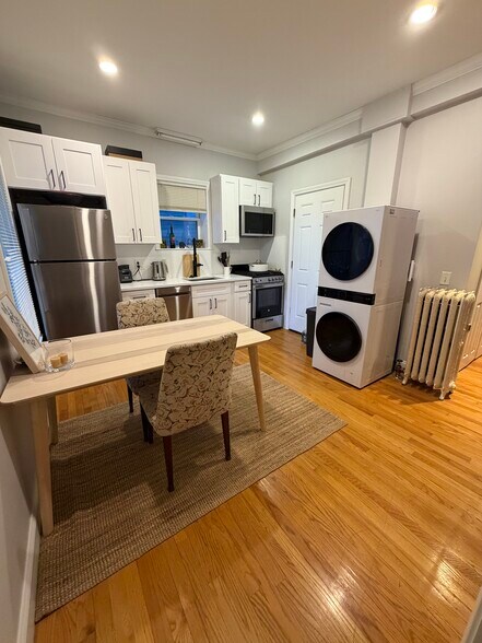 Building Photo - 1578 Cambridge St