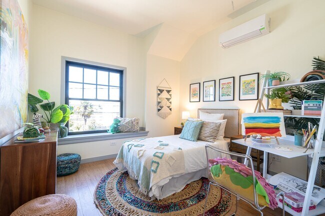 Building Photo - Please call Shami at (415) 225-2543 to sch...