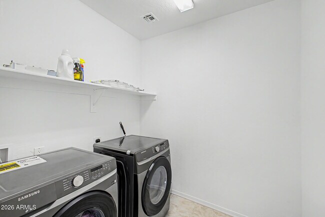 Building Photo - 5066 N 79th Ln