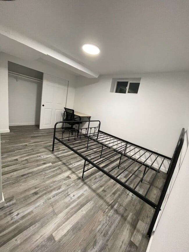 Building Photo - APPLICATION PENDING - Room for rent in sha...