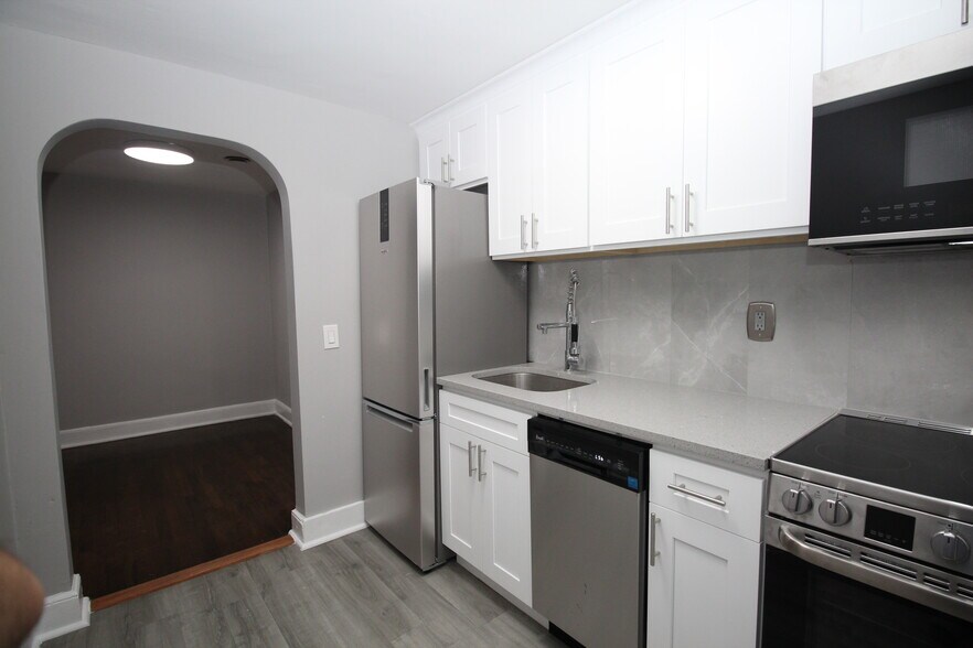 Building Photo - 17 Boswell Ave