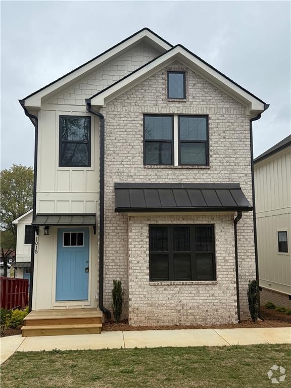 Building Photo - 1015 Park Hill Dr