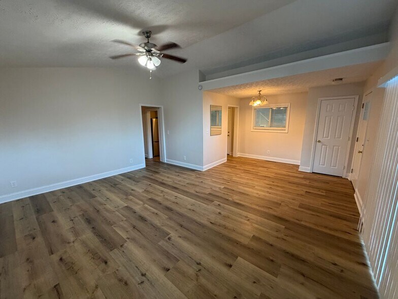 Building Photo - 2764 Plantation Dr