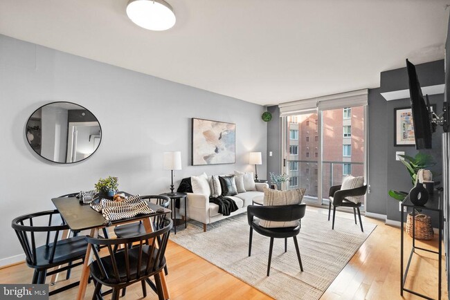 Building Photo - 1000 New Jersey Ave SE