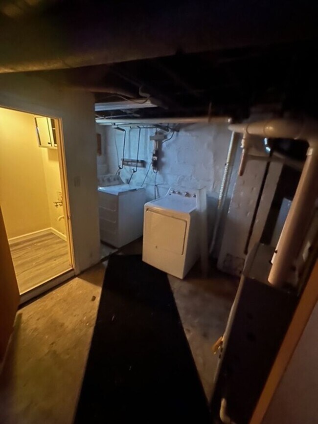 Building Photo - 25 Meech Park