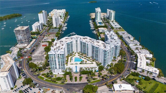 Building Photo - 7900 Harbor Island Dr