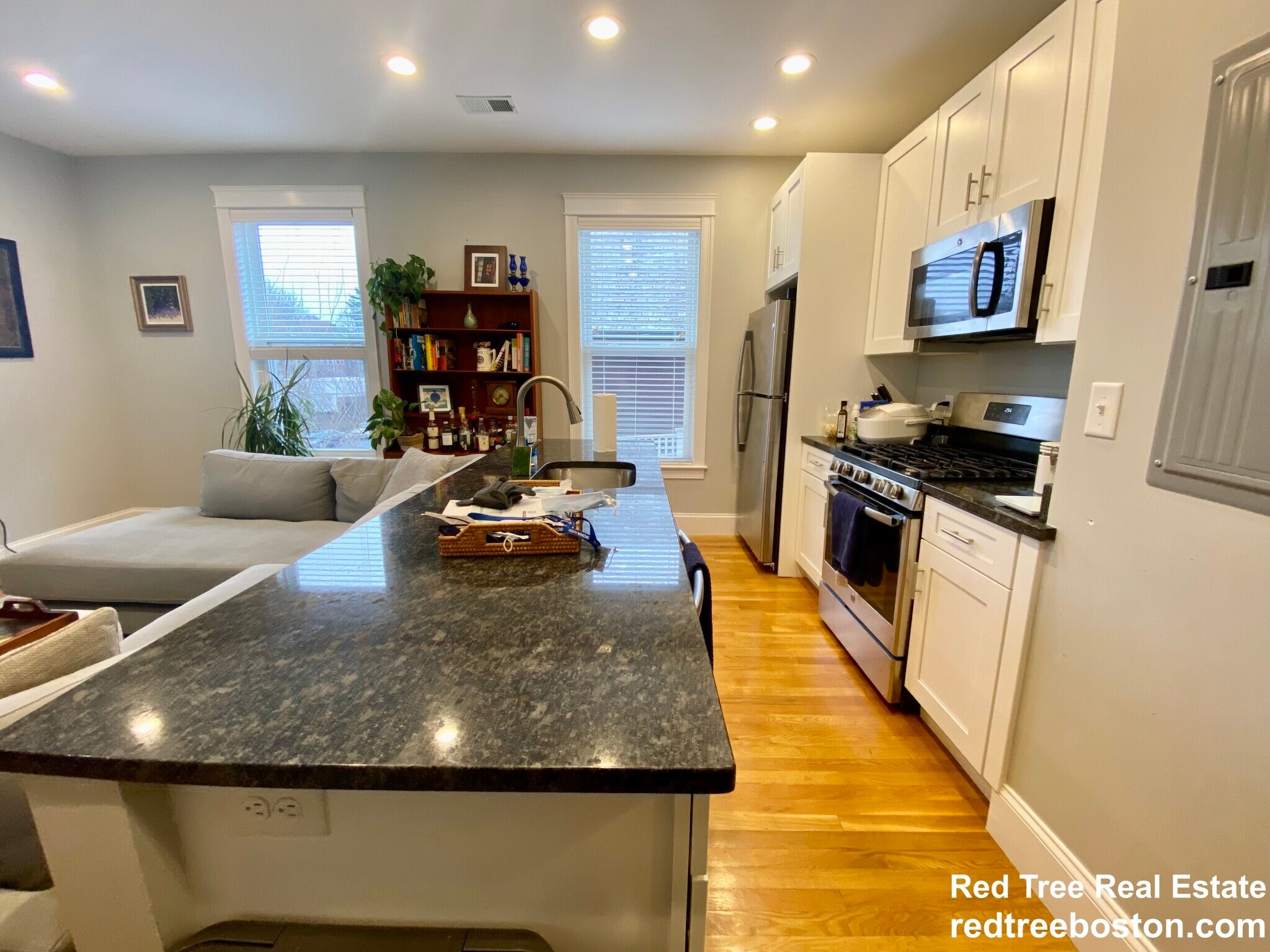 Building Photo - 407 S Huntington Ave