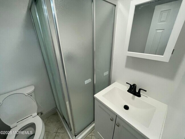 Building Photo - 33 Fremont Ave