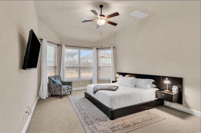 Building Photo - 129 Birkshire Dr