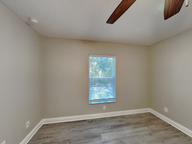 Building Photo - 3088 W Camilo Dr