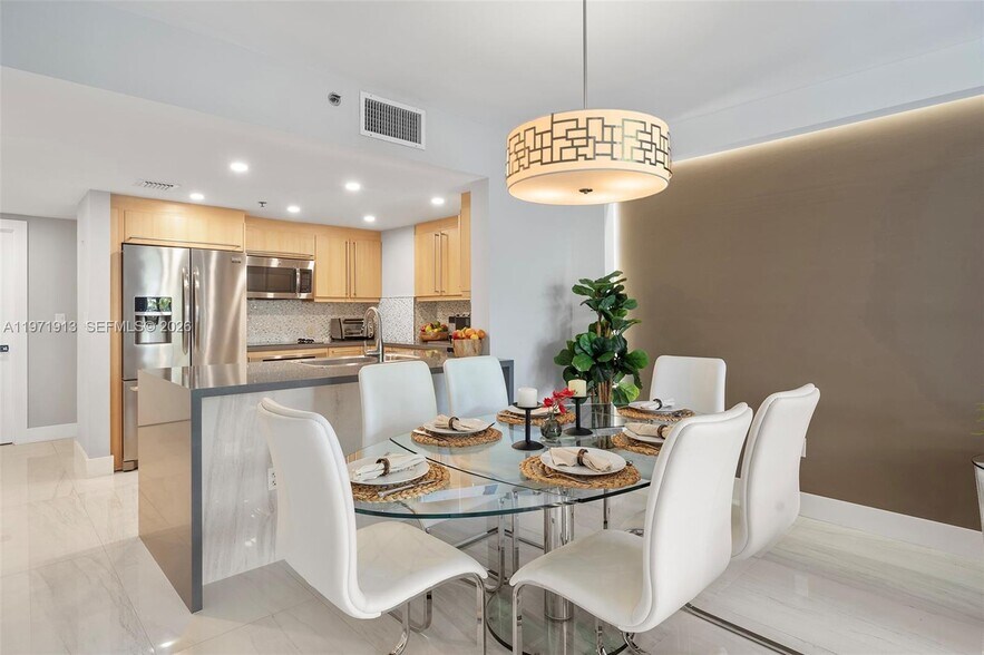 Building Photo - 226 Ocean Dr