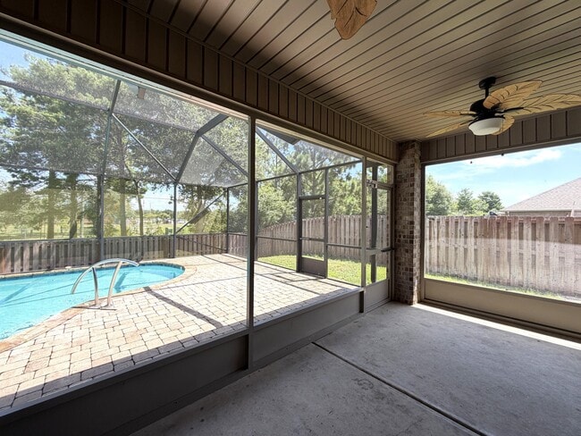 Building Photo - 316 Merlin Ct
