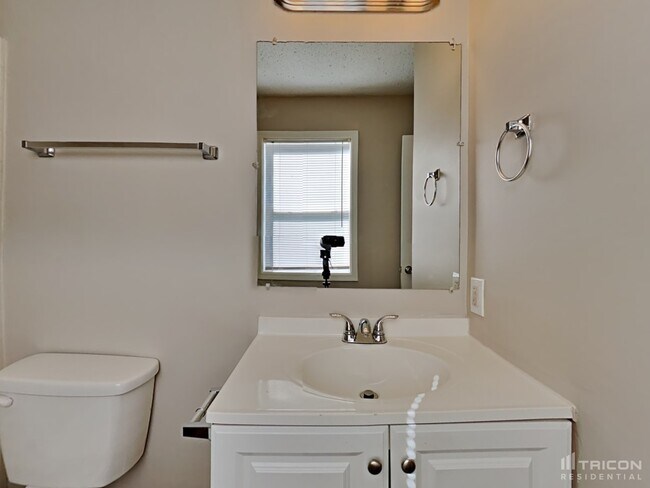 Building Photo - 2632 John Petree Rd