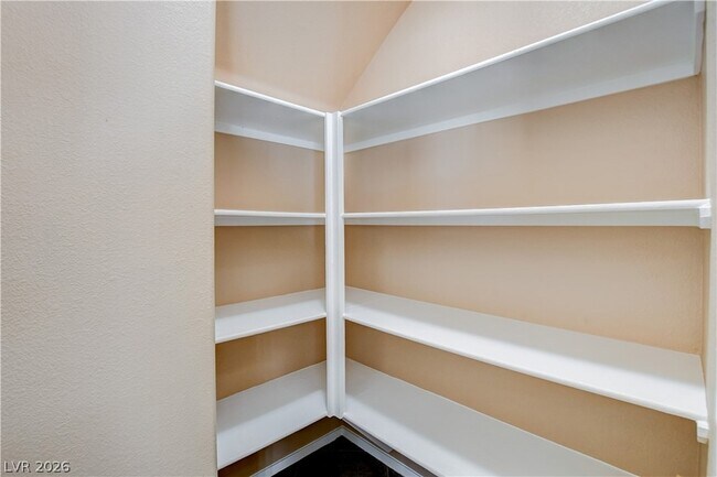 Building Photo - 9327 Ruby Arrow Ct