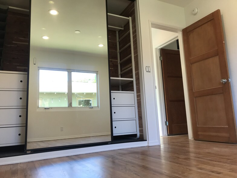 bedroom 2 - 2010 Virginia Ave