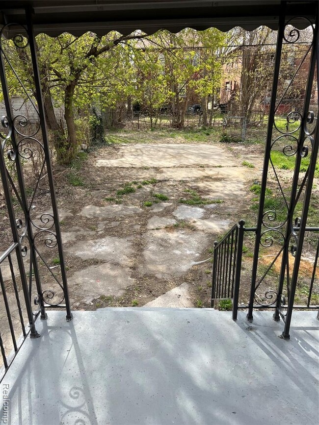 Building Photo - 16157 Linwood St