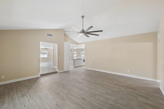 Building Photo - 13222 N 1st Ave