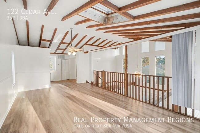 Building Photo - 122 Cedar Ave