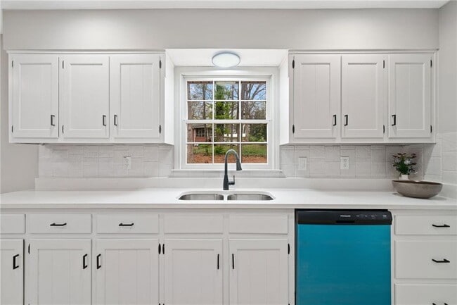 Building Photo - 1024 Allgood Ct