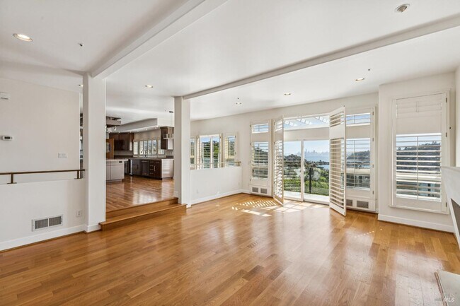 Building Photo - 95 Spring Ln