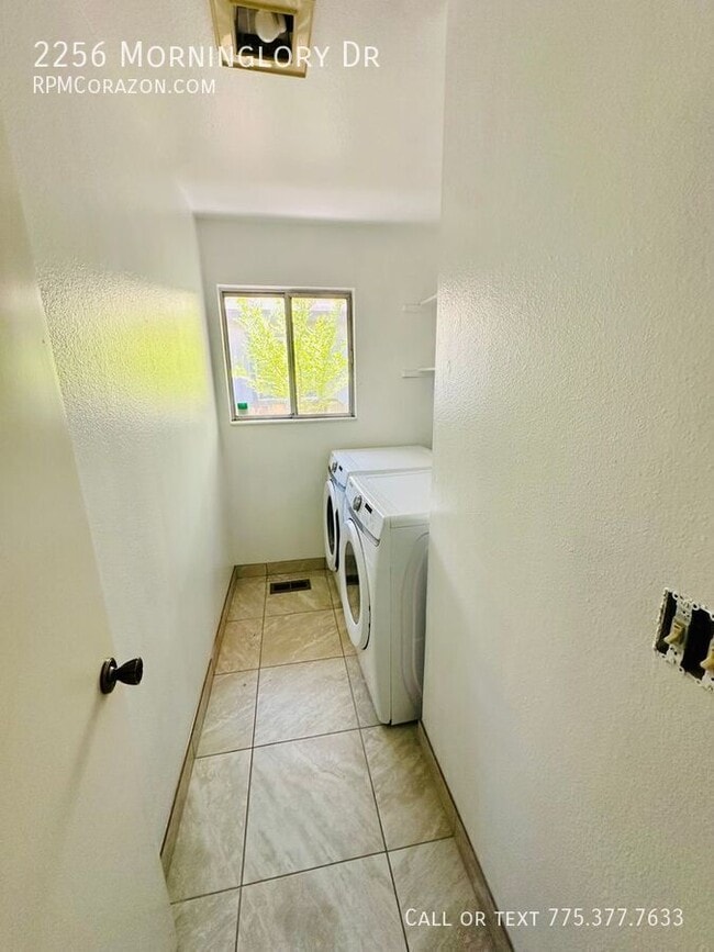 Building Photo - 2256 Morninglory Dr